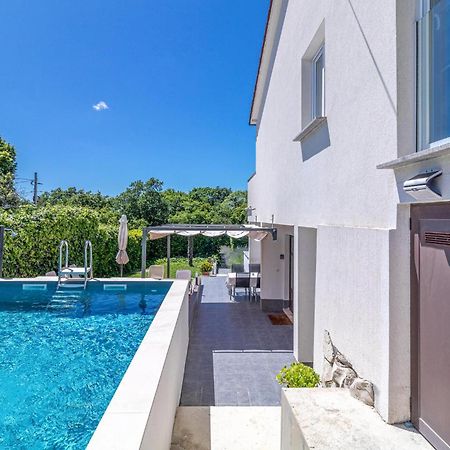 Lovely Home In Labin With Kitchen Exterior foto
