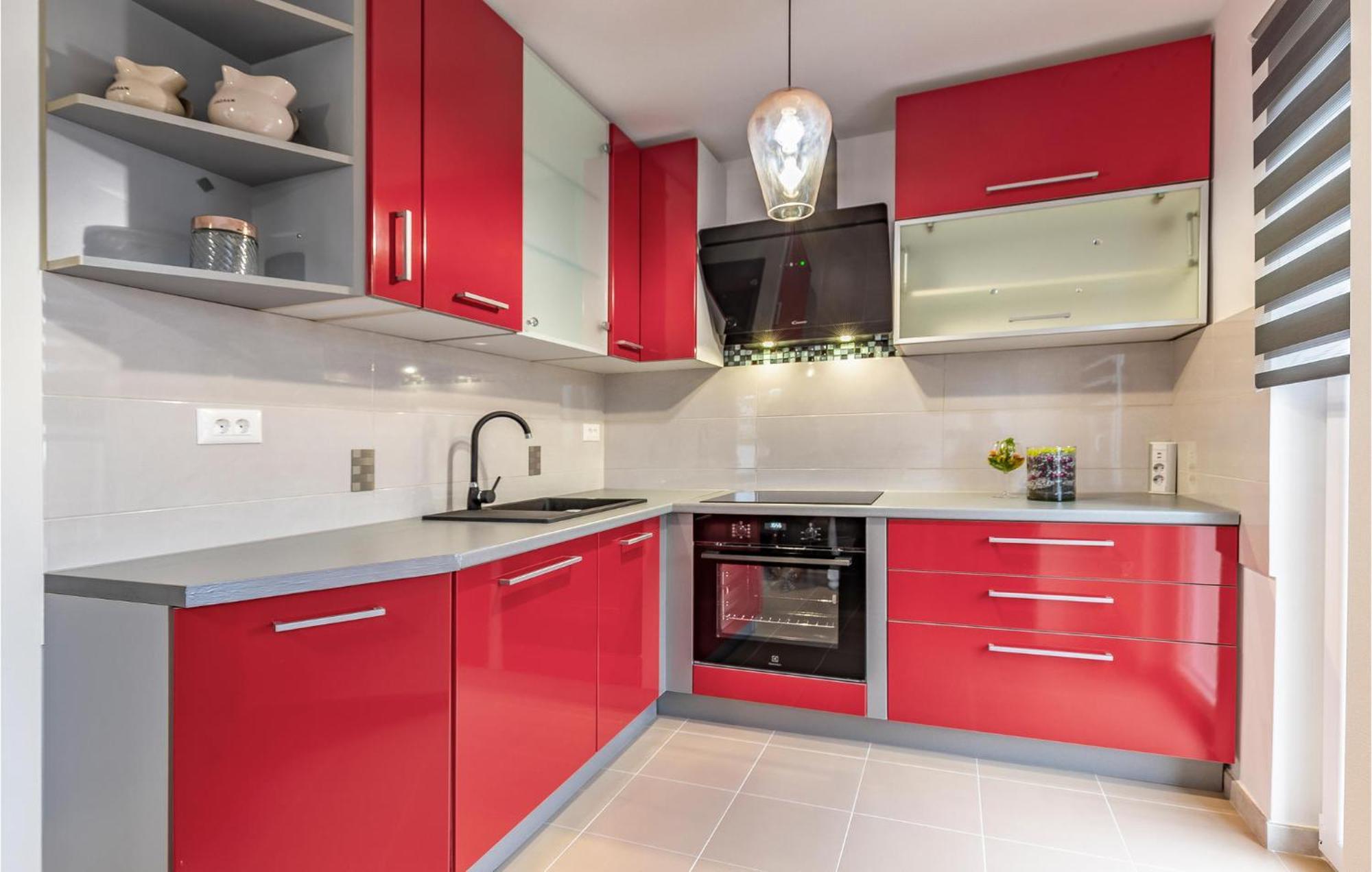 Lovely Home In Labin With Kitchen Exterior foto