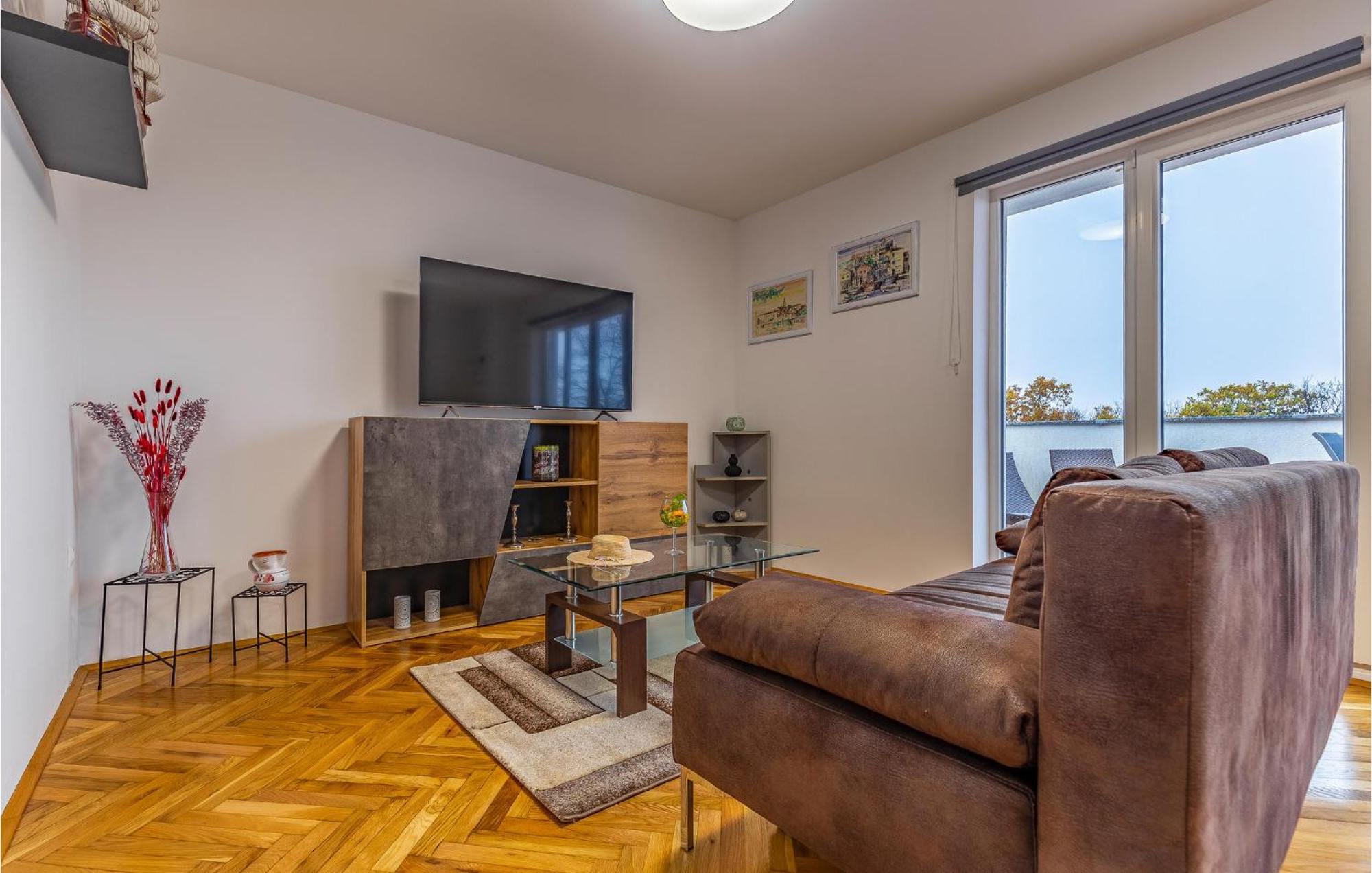 Lovely Home In Labin With Kitchen Exterior foto